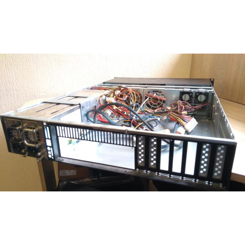 БУ Корпус для сервера 2U AIC RMC2K2-XP, 483x686x89мм, EATX, 8x3.5", 800W