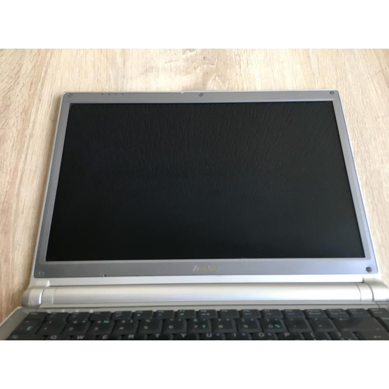 Used Notebook 14" Asus W3H00V, Pentium M 740 (1.7Ghz), DDR2 1.5GB, HDD 80 GB