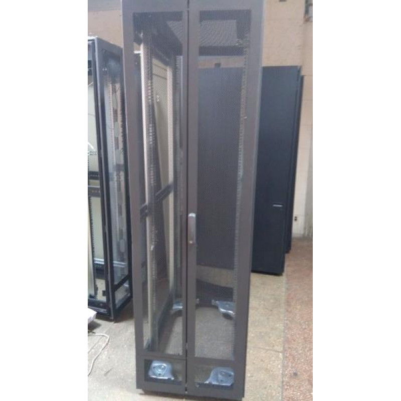 Used Floor-standing cabinet 42U 600X1000 HP Graphite Rack 10642, perforated doors, without sidewalls, rollers