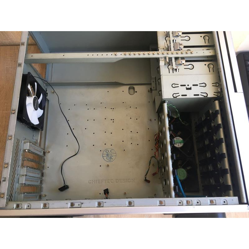 Used Miditower case for 4U server Chieftec LCX-01B-B-SL, 205 x 540 x 540 mm, EE-ATX, 6x3.5"