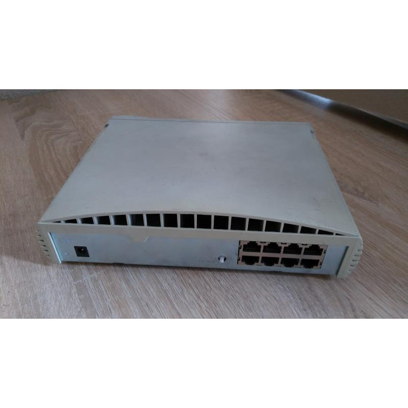 Used Unmanaged switch 3Com OfficeConnect 8 (3C16734B) 8 x 100mbit