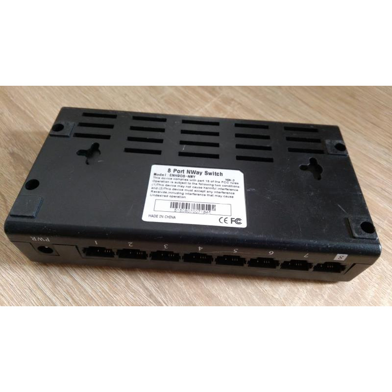 БУ Коммутатор Encore ENH908-NWY, 8 x 100mbit