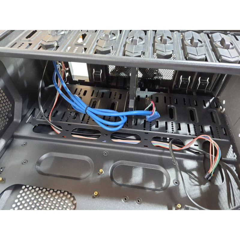 БУ Корпус Aerocool PGS Strike-X One Advance, 475x440x180, без БП (нижній), Midi-Tower, ATX
