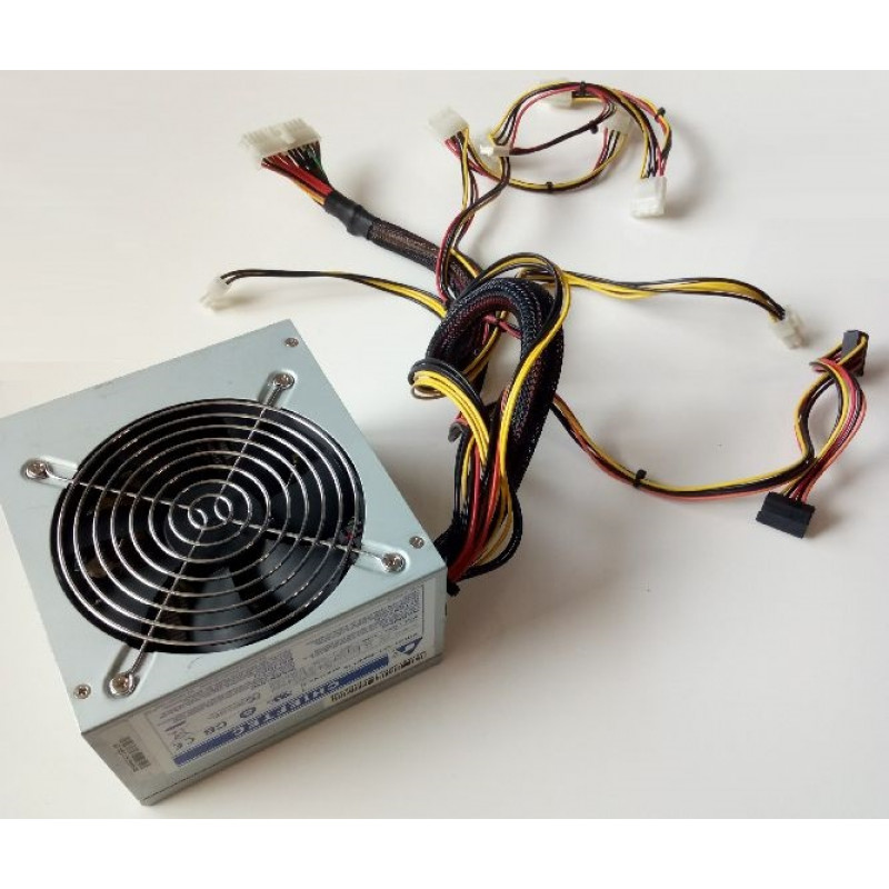 БУ Блок питания 460 Вт Chieftec, 24+8+4 pin, питание видеокарты - Нет, 120 мм, ATX, CFT-460-P12S