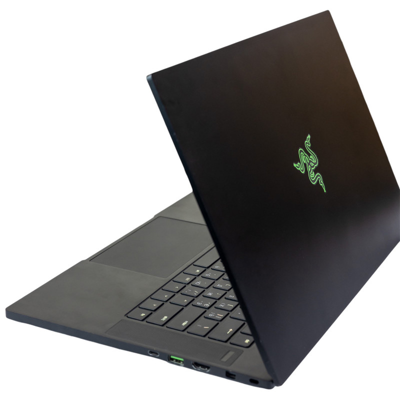 БУ Ноутбук 15.6" Razer Blade 15, Core i7-8750H (2.2 ГГц), 16GB DDR4, GTX 1070 Max-Q (8Gb), 512GB SSD
