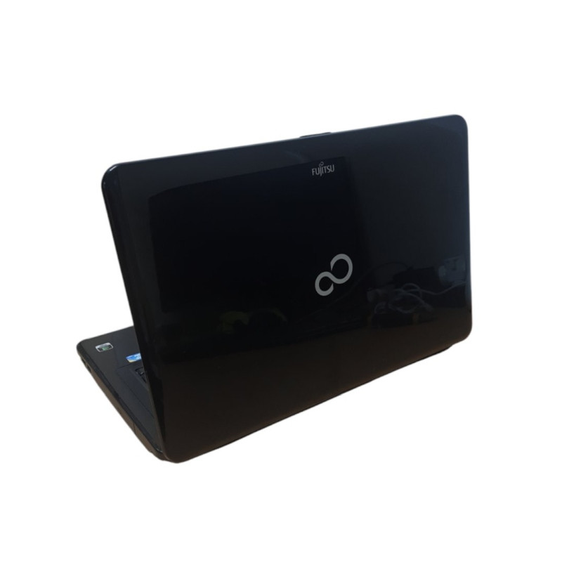 Уцінка! БУ Ноутбук 18.4" Fujitsu LifeBook NH570, i5-m430 (1.9ГГц) 4GB DDR3, GT 330M (1Gb), 120GB SSD