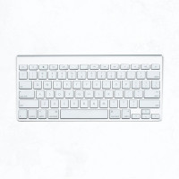 БУ Клавиатура беспроводная Apple A1314 Wireless Magic Keyboard (MC184RS/B, EN/RU)