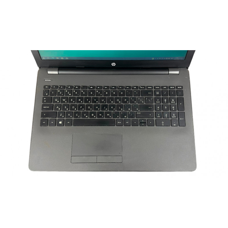 Уцінка! БУ Ноутбук 15.6" HP 250 G6, Core i5-7200U (2.5GHz) 8GB DDR4, Radeon R5 M330 (2GB), 120Gb SSD