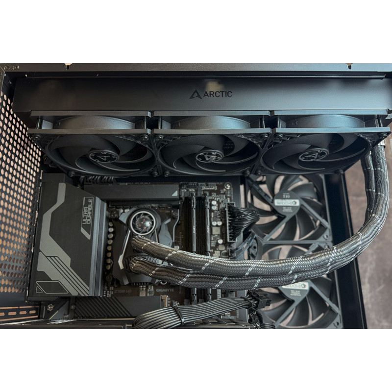 Used AS-IT gaming computer, Core i7-13700KF, RTX 3060 (12GB), Z790, 32GB DDR4, 1TB SSD